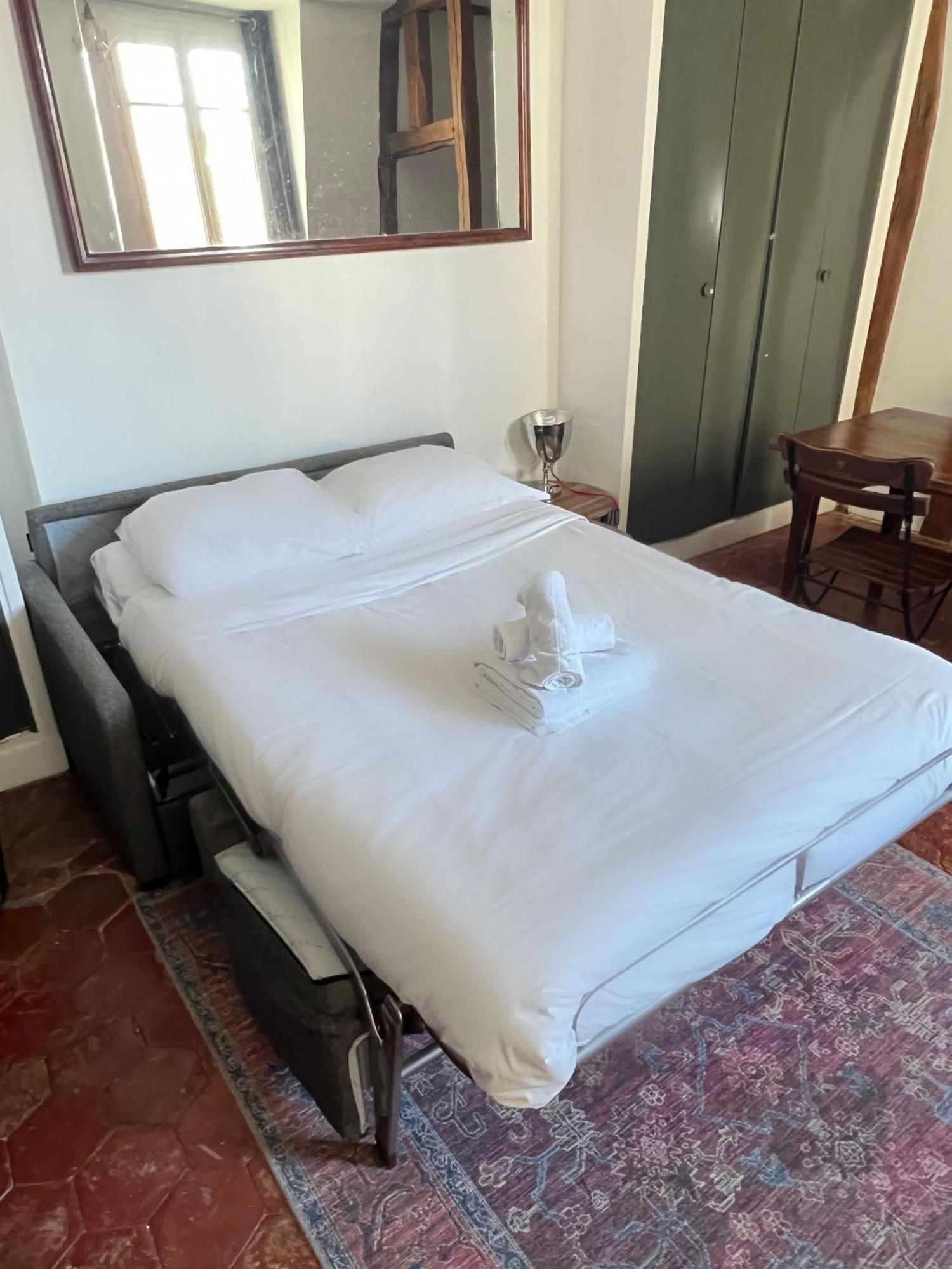 Central Paris 1Br Cozy Apartment ภายนอก รูปภาพ